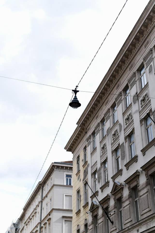 Very Central Apartment Close To Basilica Budapest Exterior foto